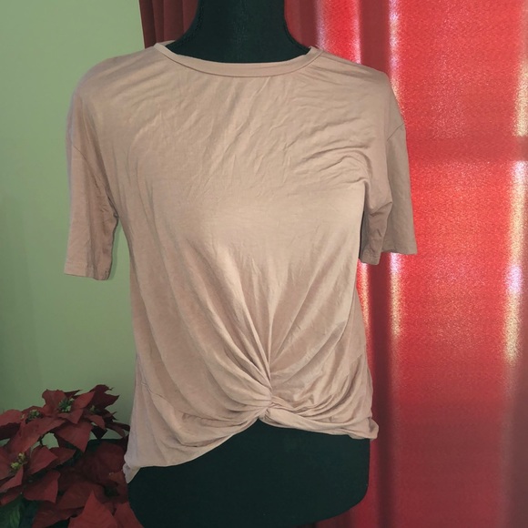 🎀ELODIE🎀FRONT KNOT DRAPE SHORT SLEEVE TEE🎀 - Picture 4 of 14